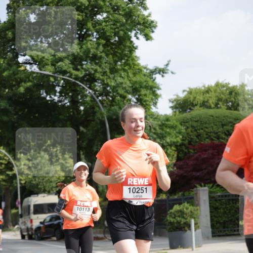 15.06.2025 - REWE Women's Run Jannik Wohlers http://msf.ph/oto/7955542 15.06.2025 08:51:03 Laufen 10113, 10251 meine-sportfotos.de
