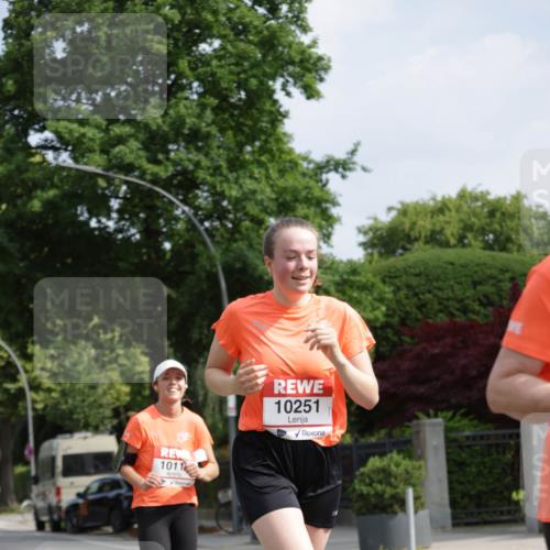 15.06.2025 - REWE Women's Run Jannik Wohlers http://msf.ph/oto/7955545 15.06.2025 08:51:03 Laufen 1011, 10251 meine-sportfotos.de