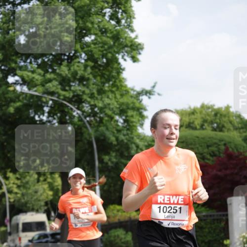 15.06.2025 - REWE Women's Run Jannik Wohlers http://msf.ph/oto/7955562 15.06.2025 08:51:03 Laufen 10251 meine-sportfotos.de
