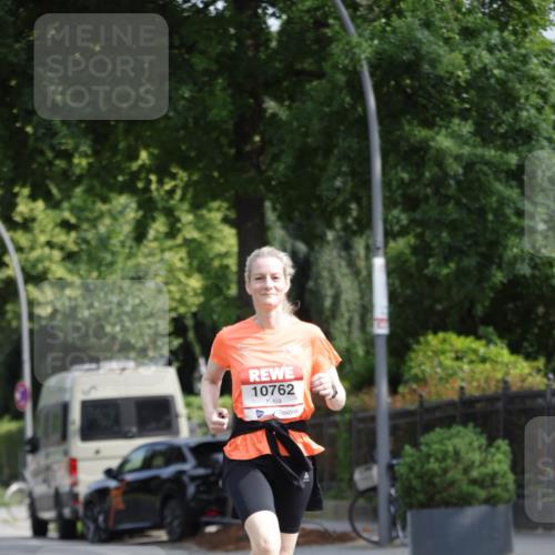 15.06.2025 - REWE Women's Run Jannik Wohlers http://msf.ph/oto/7955598 15.06.2025 08:51:07 Laufen 10762 meine-sportfotos.de