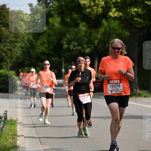 15.06.2025 - REWE Women's Run Dr. Thomas Lammeyer http://msf.ph/oto/7955622 15.06.2025 09:45:49 Laufen 10376, 10847 meine-sportfotos.de