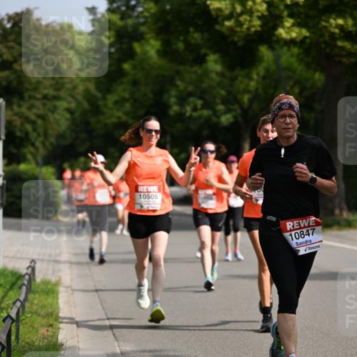 15.06.2025 - REWE Women's Run Dr. Thomas Lammeyer http://msf.ph/oto/7955653 15.06.2025 09:45:50 Laufen 10505, 10847 meine-sportfotos.de