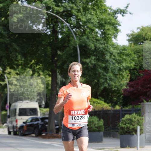 15.06.2025 - REWE Women's Run Jannik Wohlers http://msf.ph/oto/7955732 15.06.2025 08:51:18 Laufen 10328 meine-sportfotos.de