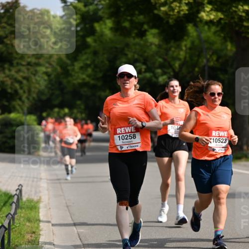 15.06.2025 - REWE Women's Run Dr. Thomas Lammeyer http://msf.ph/oto/7955753 15.06.2025 09:45:55 Laufen 10258, 1048, 10523 meine-sportfotos.de