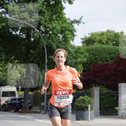 15.06.2025 - REWE Women's Run Jannik Wohlers http://msf.ph/oto/7955754 15.06.2025 08:51:19 Laufen 10328 meine-sportfotos.de