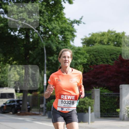 15.06.2025 - REWE Women's Run Jannik Wohlers http://msf.ph/oto/7955760 15.06.2025 08:51:19 Laufen 10328 meine-sportfotos.de