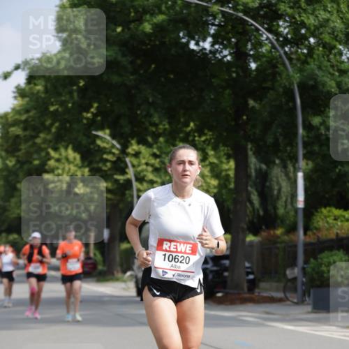15.06.2025 - REWE Women's Run Jannik Wohlers http://msf.ph/oto/7955784 15.06.2025 08:51:20 Laufen 10620 meine-sportfotos.de
