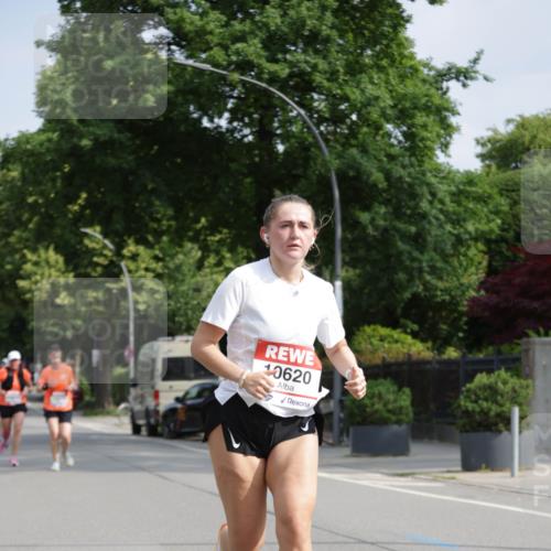 15.06.2025 - REWE Women's Run Jannik Wohlers http://msf.ph/oto/7955813 15.06.2025 08:51:21 Laufen 10620 meine-sportfotos.de