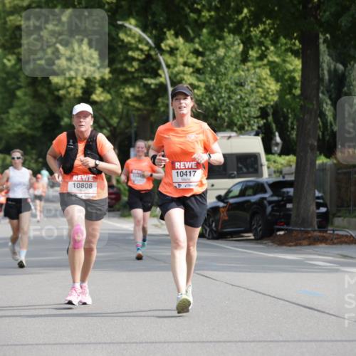 15.06.2025 - REWE Women's Run Jannik Wohlers http://msf.ph/oto/7955857 15.06.2025 08:51:24 Laufen 10808, 10449, 10417 meine-sportfotos.de