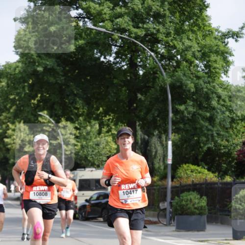 15.06.2025 - REWE Women's Run Jannik Wohlers http://msf.ph/oto/7955879 15.06.2025 08:51:26 Laufen 10808, 10417 meine-sportfotos.de