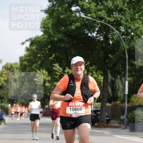 15.06.2025 - REWE Women's Run Jannik Wohlers http://msf.ph/oto/7955901 15.06.2025 08:51:27 Laufen 10808 meine-sportfotos.de