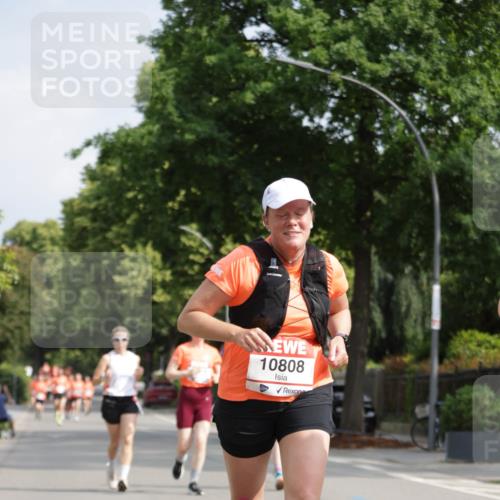 15.06.2025 - REWE Women's Run Jannik Wohlers http://msf.ph/oto/7955908 15.06.2025 08:51:27 Laufen 10808 meine-sportfotos.de