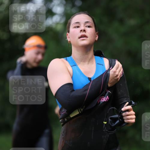 15.06.2025 - 7 Türme Triathlon Michael Strokosch http://msf.ph/oto/7955909 15.06.2025 12:34:32 Schwimmen 352, 359, 403, 482, 535, 547, 576 meine-sportfotos.de