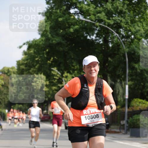 15.06.2025 - REWE Women's Run Jannik Wohlers http://msf.ph/oto/7955916 15.06.2025 08:51:27 Laufen 10808 meine-sportfotos.de