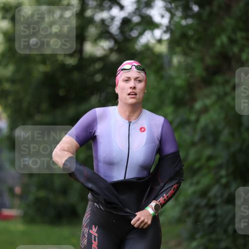 15.06.2025 - 7 Türme Triathlon Michael Strokosch http://msf.ph/oto/7955947 15.06.2025 12:34:37 Schwimmen 352, 359, 403, 482, 526, 535, 547, 576 meine-sportfotos.de