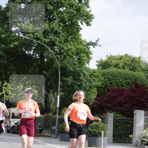 15.06.2025 - REWE Women's Run Jannik Wohlers http://msf.ph/oto/7955952 15.06.2025 08:51:29 Laufen 0628, 10443 meine-sportfotos.de