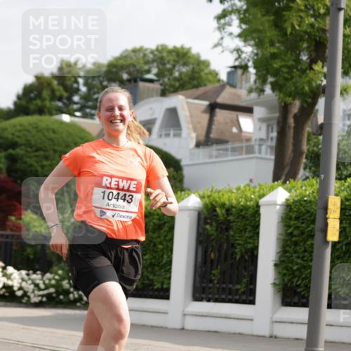 15.06.2025 - REWE Women's Run Jannik Wohlers http://msf.ph/oto/7955962 15.06.2025 08:51:31 Laufen 10443 meine-sportfotos.de
