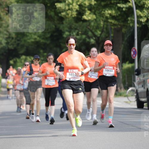 15.06.2025 - REWE Women's Run Jannik Wohlers http://msf.ph/oto/7956002 15.06.2025 08:51:38 Laufen 10823, 10123, 103, 10867, 10693 meine-sportfotos.de