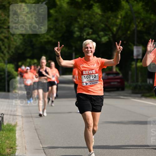 15.06.2025 - REWE Women's Run Dr. Thomas Lammeyer http://msf.ph/oto/7956006 15.06.2025 09:46:14 Laufen 10710 meine-sportfotos.de
