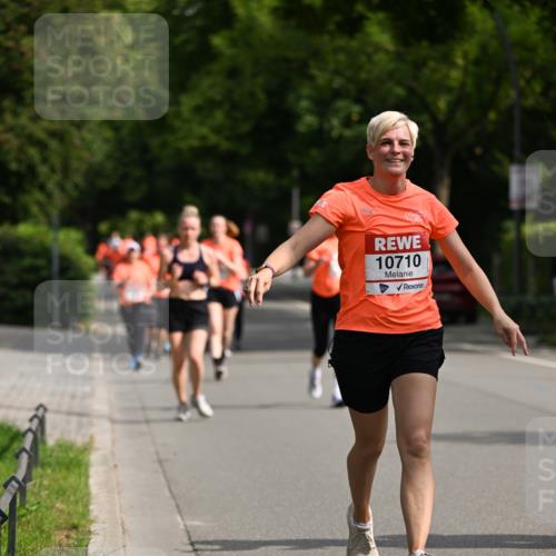 15.06.2025 - REWE Women's Run Dr. Thomas Lammeyer http://msf.ph/oto/7956013 15.06.2025 09:46:14 Laufen 10710 meine-sportfotos.de