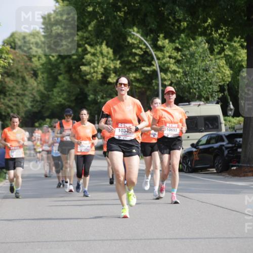 15.06.2025 - REWE Women's Run Jannik Wohlers http://msf.ph/oto/7956063 15.06.2025 08:51:41 Laufen 10823, 10123, 1034, 10693 meine-sportfotos.de