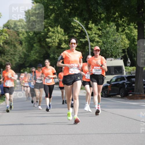 15.06.2025 - REWE Women's Run Jannik Wohlers http://msf.ph/oto/7956073 15.06.2025 08:51:41 Laufen 10123, 10823, 0341, 10693, 108 meine-sportfotos.de