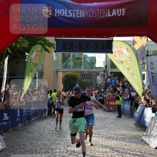 13.06.2025 - Holstenköstenlauf Felixshl http://msf.ph/oto/7956080 13.06.2025 19:46:49 Laufen 2171, 2632, 3706 meine-sportfotos.de