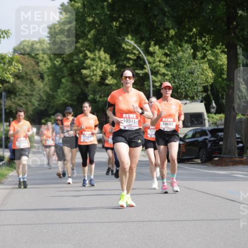 15.06.2025 - REWE Women's Run Jannik Wohlers http://msf.ph/oto/7956087 15.06.2025 08:51:41 Laufen 1012, 10823, 10341, 10693, 108 meine-sportfotos.de