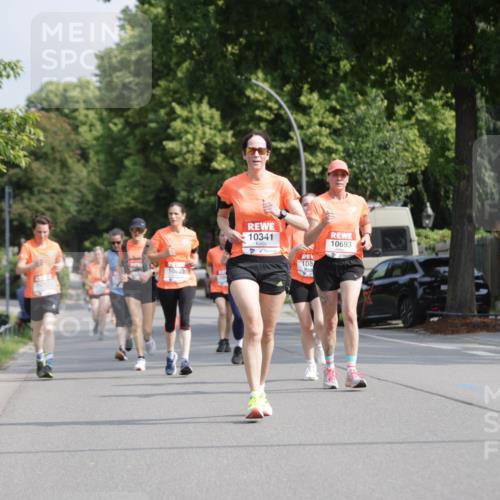 15.06.2025 - REWE Women's Run Jannik Wohlers http://msf.ph/oto/7956091 15.06.2025 08:51:41 Laufen 10823, 101, 10341, 10693, 108 meine-sportfotos.de