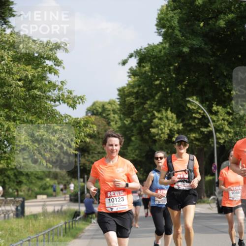 15.06.2025 - REWE Women's Run Jannik Wohlers http://msf.ph/oto/7956203 15.06.2025 08:51:45 Laufen 10123, 10569 meine-sportfotos.de