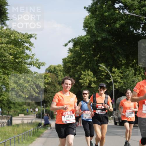 15.06.2025 - REWE Women's Run Jannik Wohlers http://msf.ph/oto/7956220 15.06.2025 08:51:45 Laufen 10123, 10809, 10569 meine-sportfotos.de