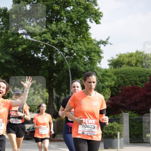 15.06.2025 - REWE Women's Run Jannik Wohlers http://msf.ph/oto/7956259 15.06.2025 08:51:46 Laufen 3, 10569, 10823 meine-sportfotos.de
