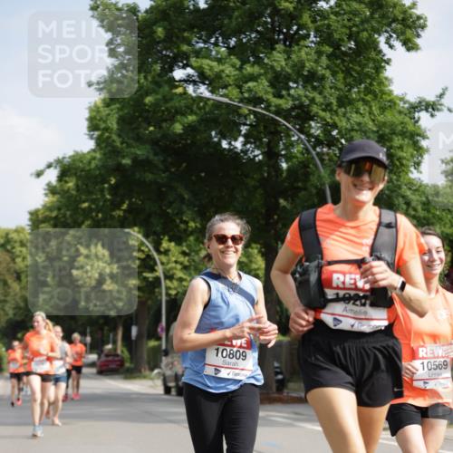 15.06.2025 - REWE Women's Run Jannik Wohlers http://msf.ph/oto/7956326 15.06.2025 08:51:48 Laufen 10809, 1027, 10569 meine-sportfotos.de