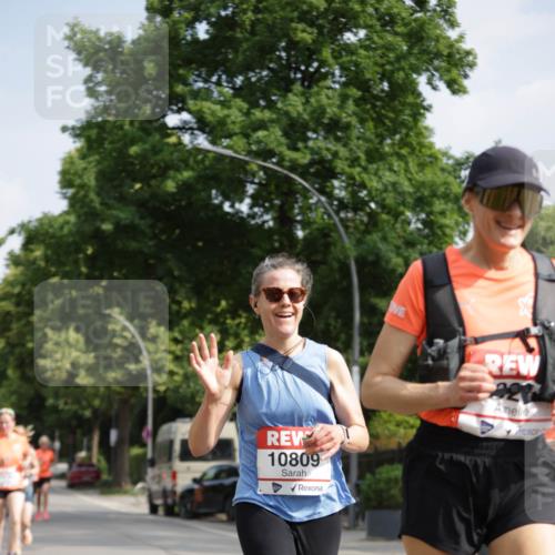 15.06.2025 - REWE Women's Run Jannik Wohlers http://msf.ph/oto/7956347 15.06.2025 08:51:48 Laufen 10809 meine-sportfotos.de