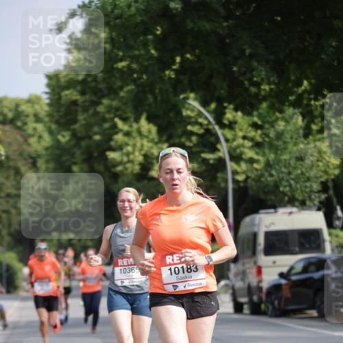 15.06.2025 - REWE Women's Run Jannik Wohlers http://msf.ph/oto/7956431 15.06.2025 08:51:51 Laufen 10365, 10183 meine-sportfotos.de
