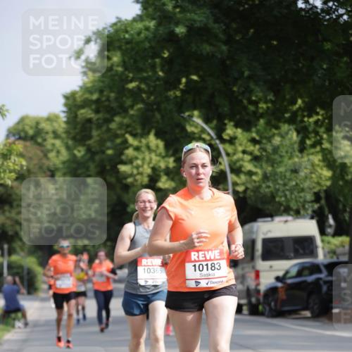 15.06.2025 - REWE Women's Run Jannik Wohlers http://msf.ph/oto/7956444 15.06.2025 08:51:51 Laufen 10365, 10183 meine-sportfotos.de