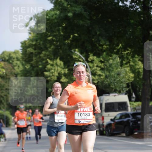 15.06.2025 - REWE Women's Run Jannik Wohlers http://msf.ph/oto/7956445 15.06.2025 08:51:51 Laufen 10365, 10183 meine-sportfotos.de