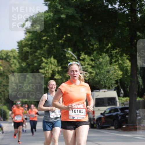 15.06.2025 - REWE Women's Run Jannik Wohlers http://msf.ph/oto/7956447 15.06.2025 08:51:51 Laufen 10365, 10183 meine-sportfotos.de