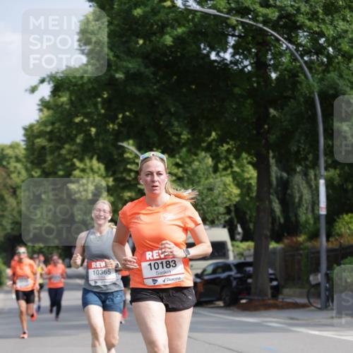 15.06.2025 - REWE Women's Run Jannik Wohlers http://msf.ph/oto/7956465 15.06.2025 08:51:51 Laufen 10365, 10183 meine-sportfotos.de