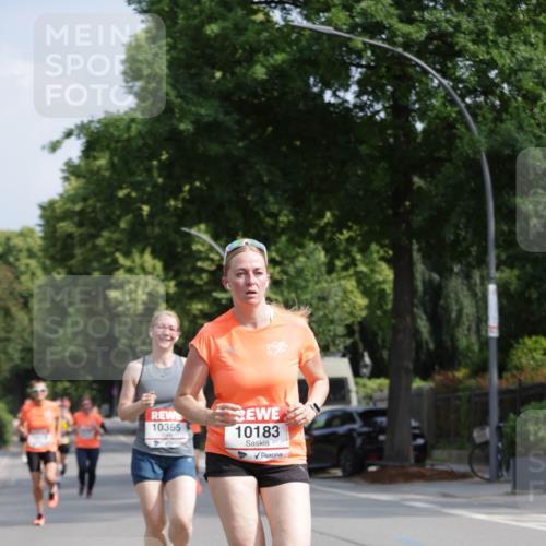 15.06.2025 - REWE Women's Run Jannik Wohlers http://msf.ph/oto/7956469 15.06.2025 08:51:51 Laufen 10365, 10183 meine-sportfotos.de