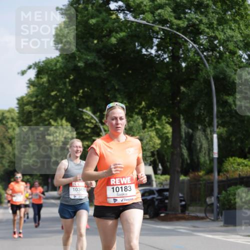 15.06.2025 - REWE Women's Run Jannik Wohlers http://msf.ph/oto/7956473 15.06.2025 08:51:52 Laufen 10365, 10183 meine-sportfotos.de