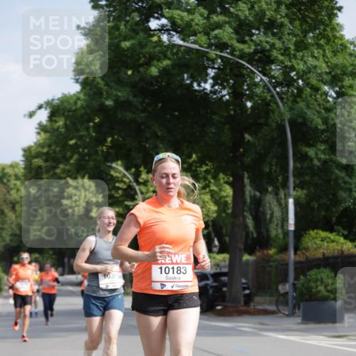 15.06.2025 - REWE Women's Run Jannik Wohlers http://msf.ph/oto/7956477 15.06.2025 08:51:52 Laufen 10365, 10183 meine-sportfotos.de