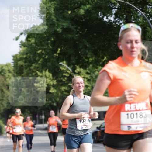 15.06.2025 - REWE Women's Run Jannik Wohlers http://msf.ph/oto/7956486 15.06.2025 08:51:52 Laufen 10365, 10183 meine-sportfotos.de