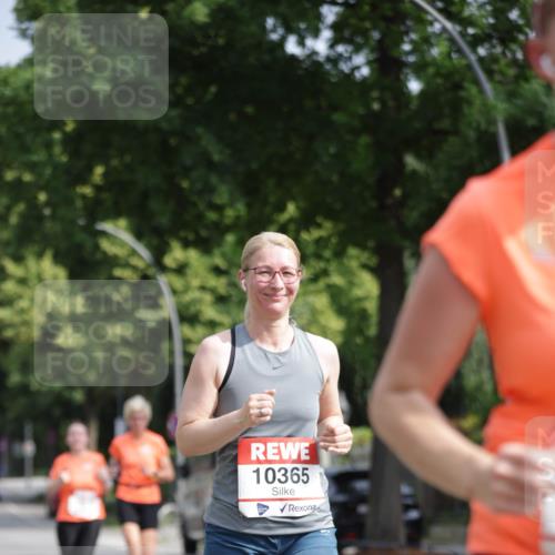 15.06.2025 - REWE Women's Run Jannik Wohlers http://msf.ph/oto/7956493 15.06.2025 08:51:53 Laufen 10365 meine-sportfotos.de