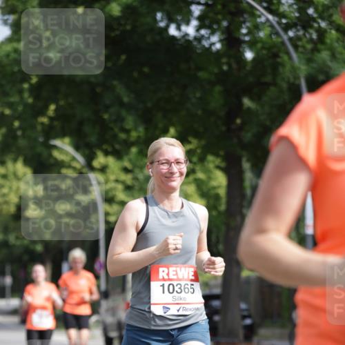 15.06.2025 - REWE Women's Run Jannik Wohlers http://msf.ph/oto/7956494 15.06.2025 08:51:53 Laufen 10365 meine-sportfotos.de