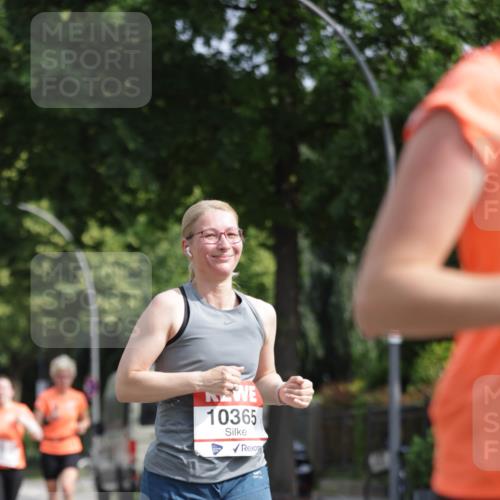 15.06.2025 - REWE Women's Run Jannik Wohlers http://msf.ph/oto/7956498 15.06.2025 08:51:53 Laufen 10365, 58 meine-sportfotos.de