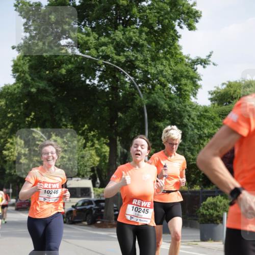 15.06.2025 - REWE Women's Run Jannik Wohlers http://msf.ph/oto/7956556 15.06.2025 08:51:58 Laufen 10246, 10245 meine-sportfotos.de
