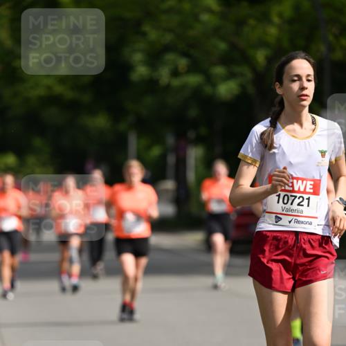 15.06.2025 - REWE Women's Run Dr. Thomas Lammeyer http://msf.ph/oto/7956564 15.06.2025 09:46:49 Laufen 10721 meine-sportfotos.de