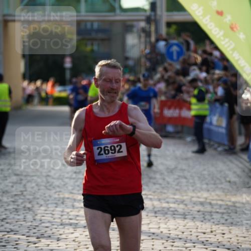 13.06.2025 - Holstenköstenlauf Felixshl http://msf.ph/oto/7956577 13.06.2025 19:47:19 Laufen 2002, 2229, 2692, 2754, 3025, 3886, 3955, 3981 meine-sportfotos.de