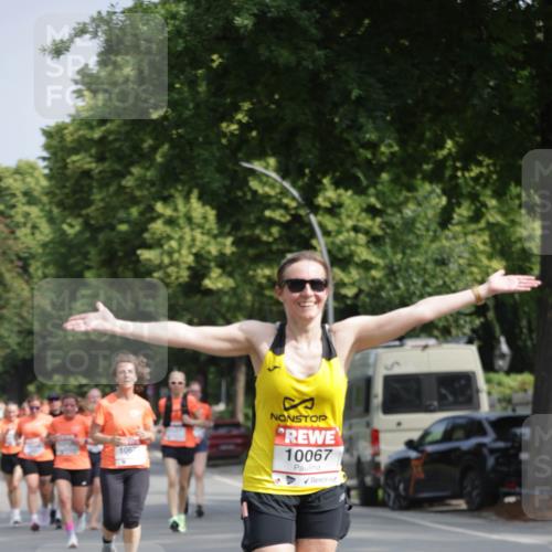 15.06.2025 - REWE Women's Run Jannik Wohlers http://msf.ph/oto/7956594 15.06.2025 08:52:01 Laufen 1067, 10067 meine-sportfotos.de